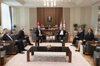 Cumhurbaşkanı Tufan Erh&uuml;rman, T&uuml;rkiye Halk Oyunları Federasyonu ve Kıbrıs T&uuml;rk Halkdansları Federasyonu heyetini kabul etti